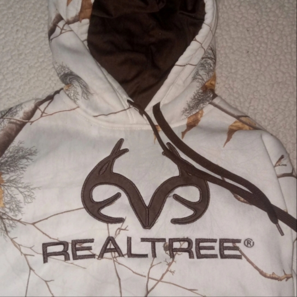 REALTREE white camo Hoodie youth size 4-6